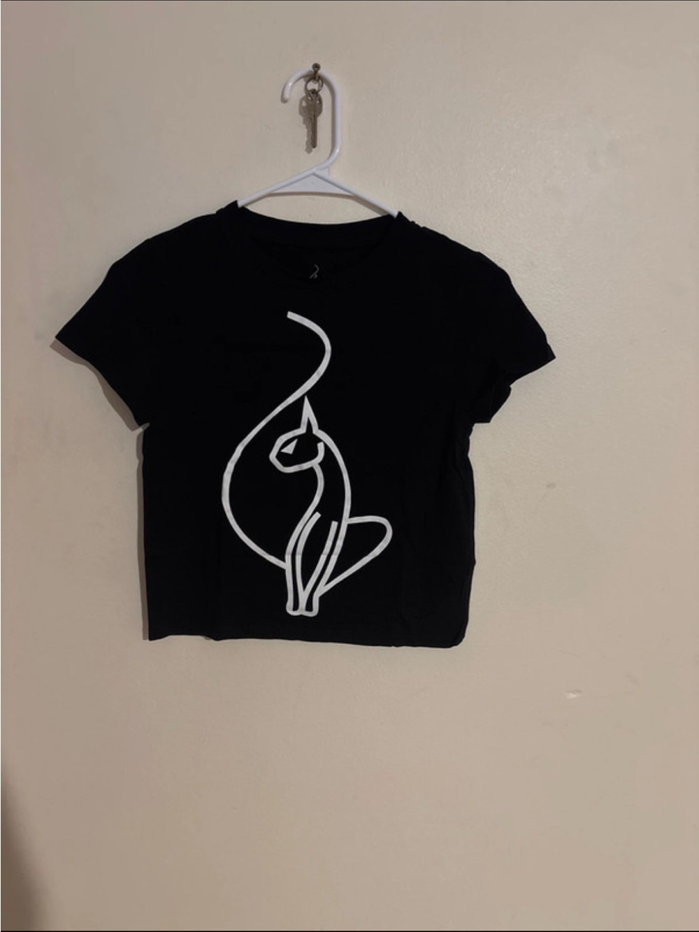 Black Cat Graphic Crop Tee - Women Tops